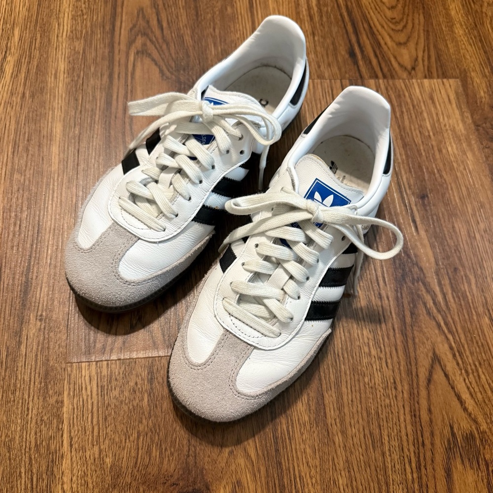Black and White Sambas